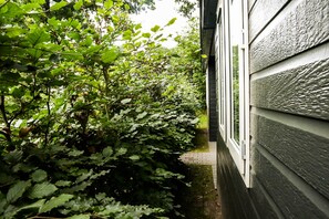 Exterior detail - Spacious holiday bungalow "Roy" in wooded and quiet area (12 p) (Den Ham)