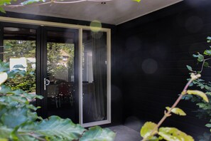 Exterior detail - Spacious holiday bungalow "Roy" in wooded and quiet area (12 p) (Den Ham)