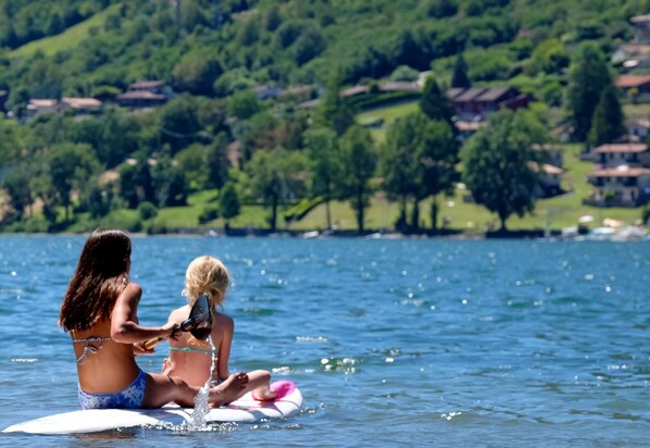 صورة غير مصنفة، 1 من 30، زرّ