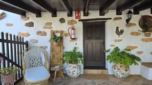 Exterior detail - Rafael Grandfather House, with Jacuzzi, Pool, Wi-Fi, Petanque and Minigolf (Puerto del Rosario)