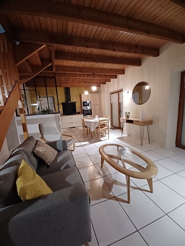 Breton house, south-facing terrace, 4/5 pers. 7 minutes from the beach by car!