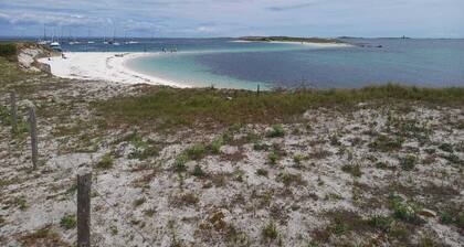 Breton house, south-facing terrace, 4/5 pers. 7 minutes from the beach by car!