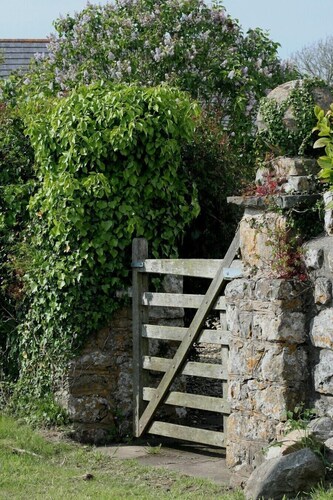 Verbunden mit der Gower House Berry Hall aus dem 18. Jahrhundert und versteckt