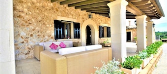 CAS BORRASSOS- Finca with private pool 10 minutes from Palma BBQ Sat TV.and wifi - Free Wifi