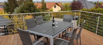 Maison de vacances pour 8 personnes avec piscine, cheminée, aire de jeux, grand jardin 