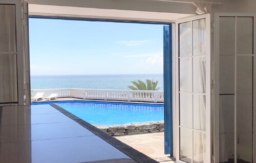 Beachfront house with pool