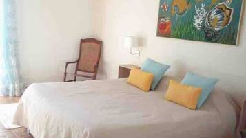 2 Schlafzimmer, Bügeleisen/Bügelbrett, Reisekinderbett, kostenloses WLAN