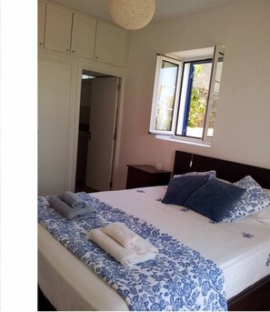 2 bedrooms, iron/ironing board, travel crib, free WiFi