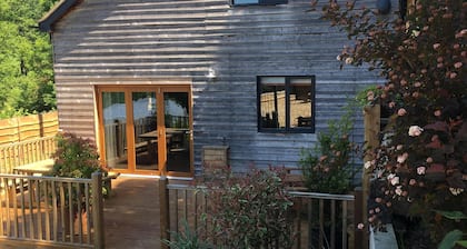 Tranquil retreat for two in the Heart Of Rural Mid Wales.