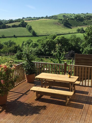 Tranquil retreat for  two in the Heart Of Rural Mid Wales.