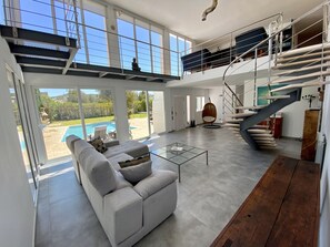 Smart TV, books, offices