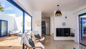 Televisión y reproductor de DVD 