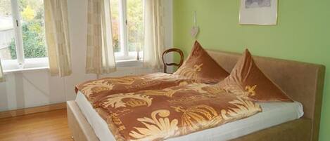 3 dormitorios, tabla de planchar con plancha, wifi gratis y ropa de cama