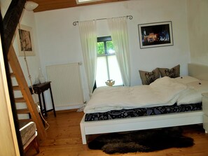2 chambres, fer et planche Ă repasser, Wi-Fi gratuit, draps fournis