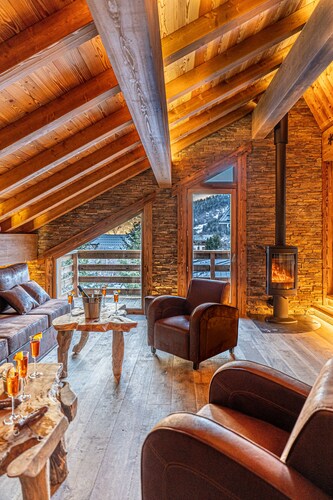 Meribel Les Allues: Chalet de charme avec piscine chauffée et jacuzzi.