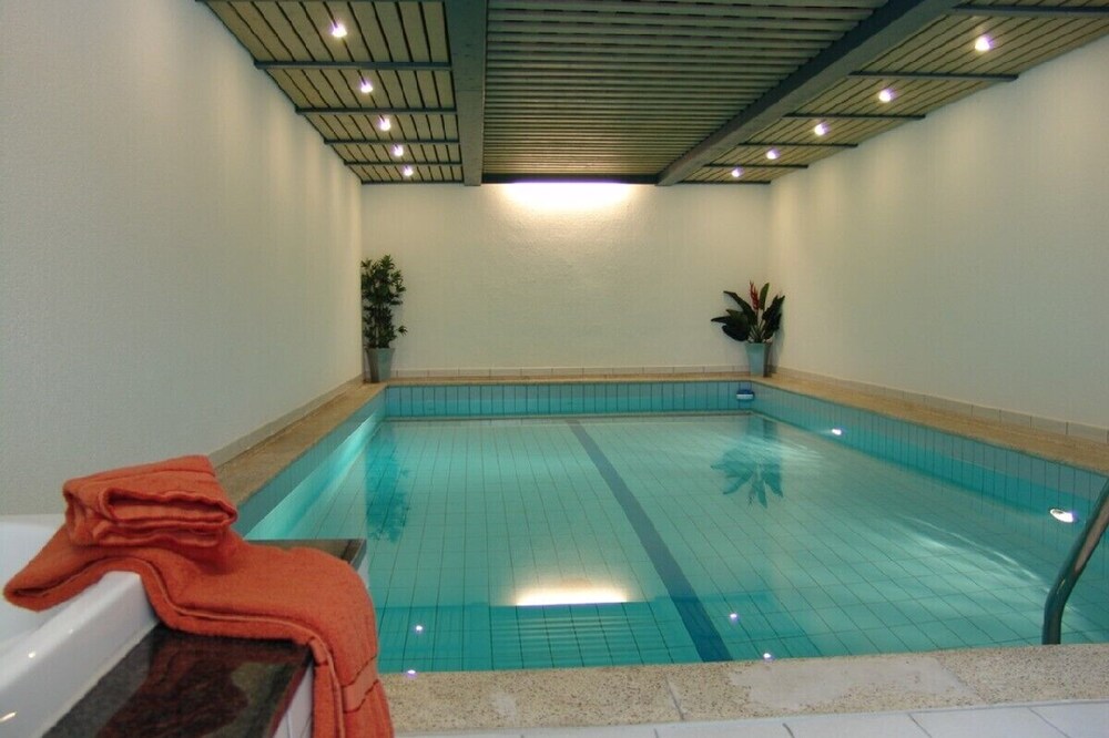 High standard, central location between Cologne and Duesseldorf