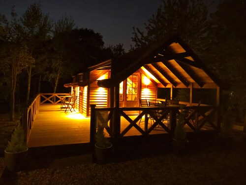 Luxury Cedar Lodge Nr Bath & Bristol