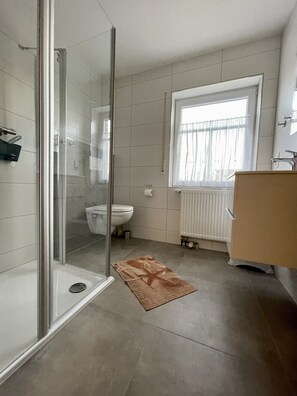 Dusche, Haartrockner, Seife