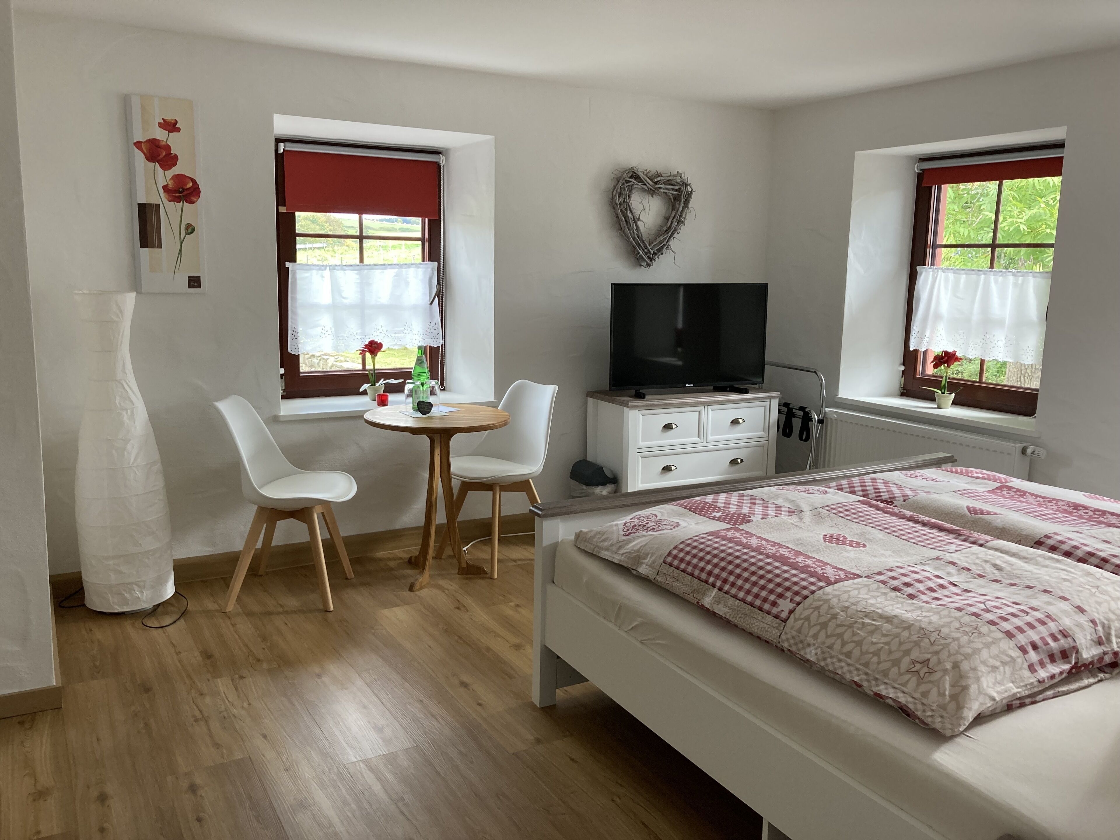 Bright, beautiful double room with a wide view in a quiet location