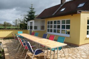 Outdoor dining - beautiful garden with village idyll on the lagoon (usedom)