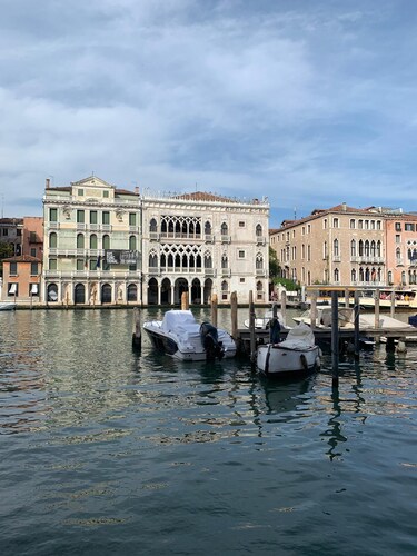 Venetian Historic Residence at Rialto Market Square