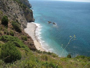 Plage à proximité, chaises longues