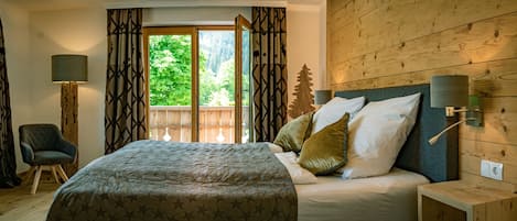 1 Schlafzimmer, Zimmersafe, Schreibtisch, Bügeleisen/Bügelbrett