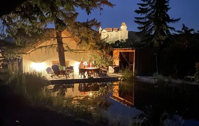 Organic home, garden & swimming pond, quiet location, Vienna reached in 15 min