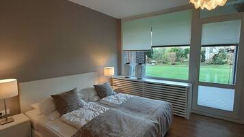 1 bedroom, iron/ironing board, travel crib, free WiFi