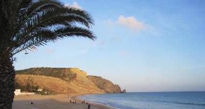 Talo lähellä merta