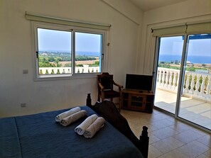 4 chambres, fer et planche à repasser, Wi-Fi gratuit, draps fournis