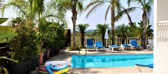 Villa Dioni - 4 sovrum Fantastisk villa mellan Coral Bay och Sea Caves of Paphos