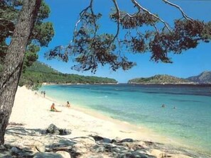 Beach nearby, beach towels - WIFI Villa with garden and private pool, near the town and beaches. Pollença (Pollença)