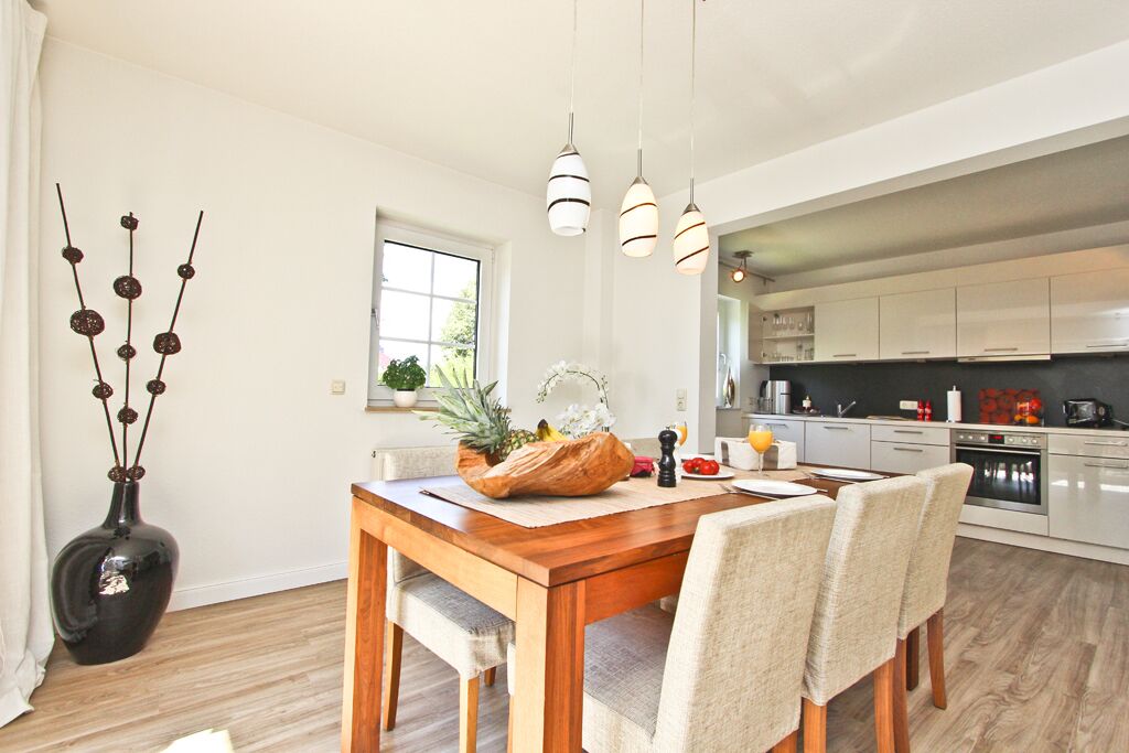 offener Küchen und Essbereich