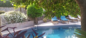 Villa with swimming pool near the beach, river and mountain.