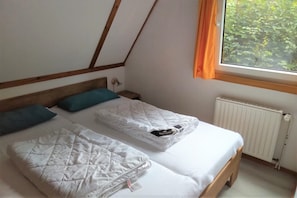 3 bedrooms, travel cot, free WiFi