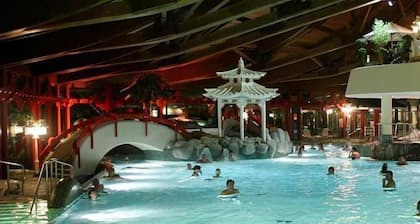 Cozy tent roof house for up to 6 people, free WLAN, pet-friendly