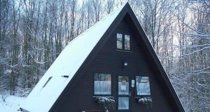Cozy tent roof house for up to 6 people, free WLAN, pet-friendly