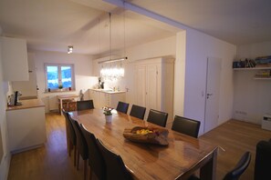 Dining - Luxurious holiday home, panoramic view, next to the ski lift, train/ski included (Oberstaufen / Steibis)