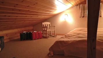 3 habitaciones, tabla de planchar con plancha, internet y ropa de cama