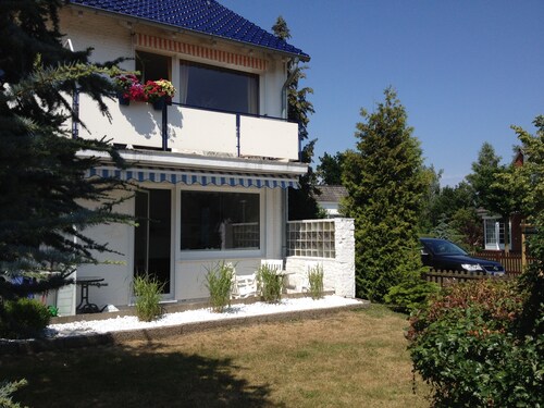 Ferienwohnung in top Lage, Terrasse, Wlan, abschließbarer Fahrradschuppen