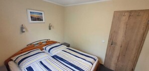 2 makuuhuonetta, vauvan matkasänky, ilmainen Wi-Fi, vuodevaatteet