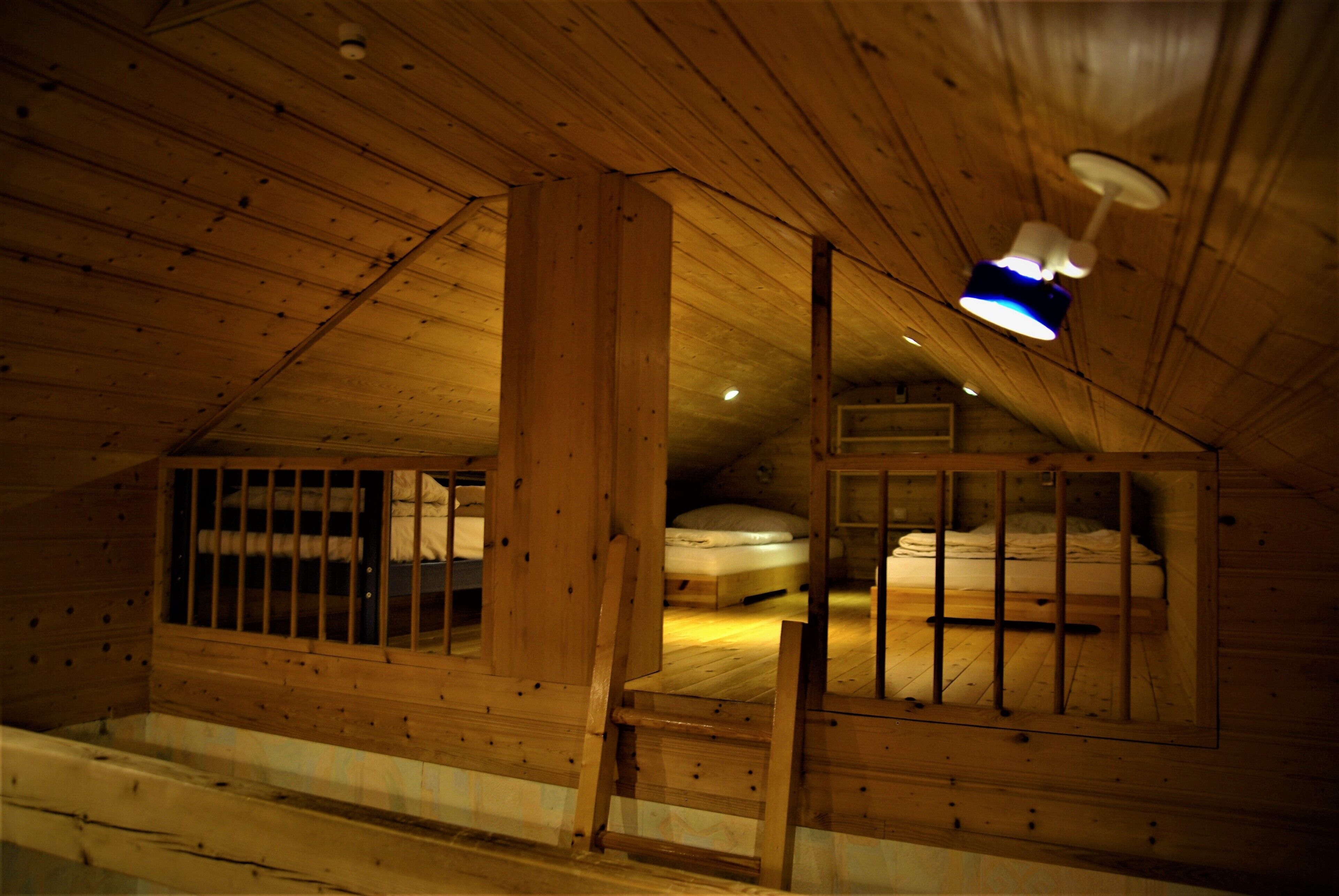 2 bedrooms, desk, travel crib, WiFi