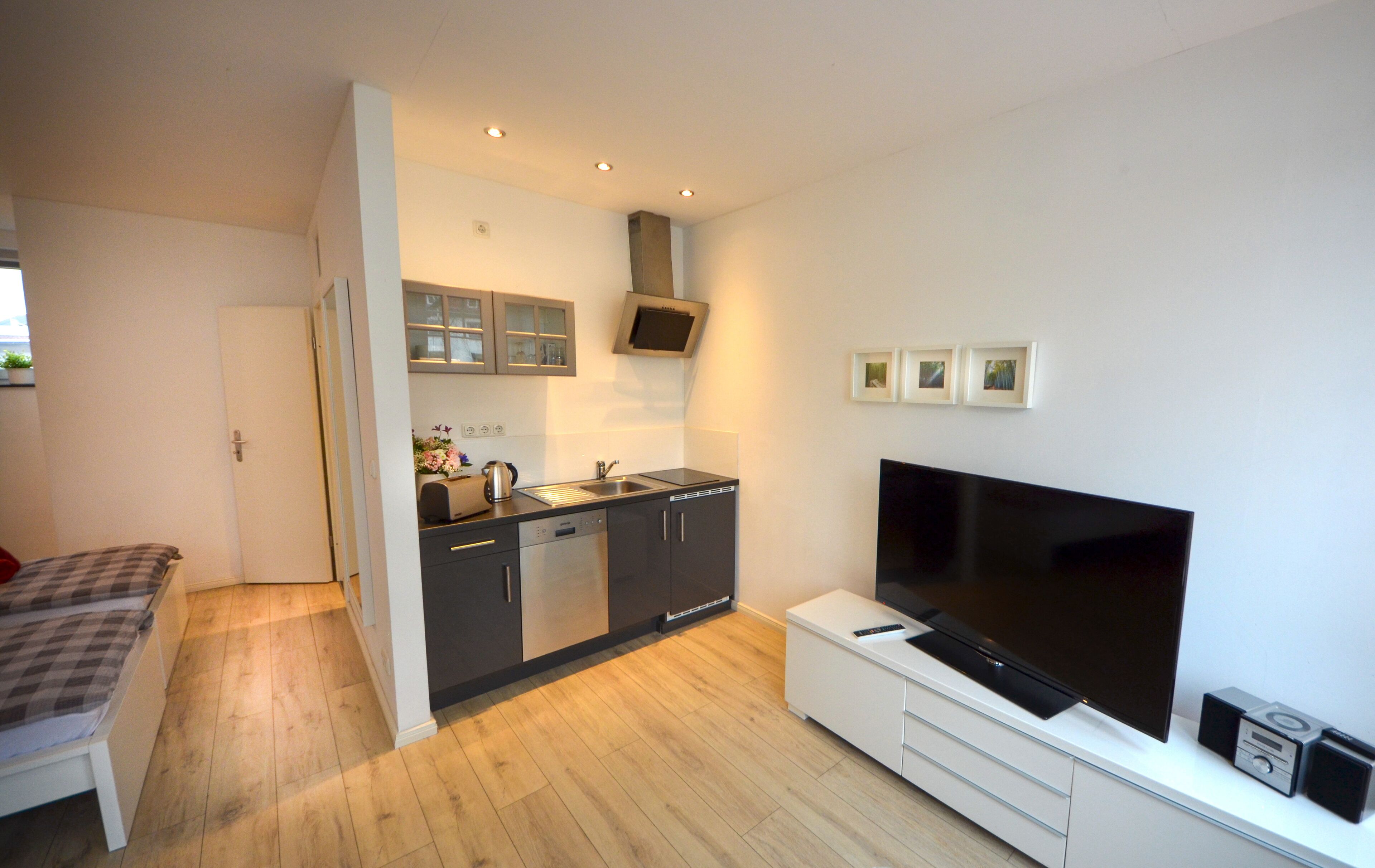 Dreamlike newly renovated apartment for 2 people with sophisticated equipment