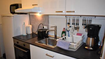 Kühlschrank, Ofen, Herdplatte, Geschirrspüler