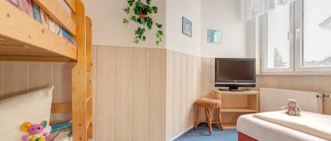 2 Schlafzimmer, Reisekinderbett, WLAN, Bettwäsche