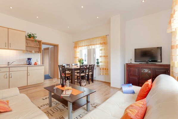 Imagen sin descripción, 1 de 9, botón