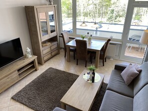 Smart TV, DVD player, stereo - directly on the beach, balcony overlooking the sea, beach chair, close to the golf course (Wyk)