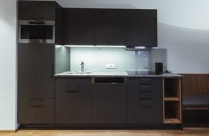 Réfrigérateur, micro-ondes, lave-vaisselle