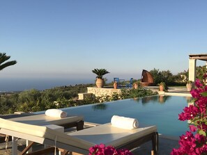 Außenpool, Infinity-Pool